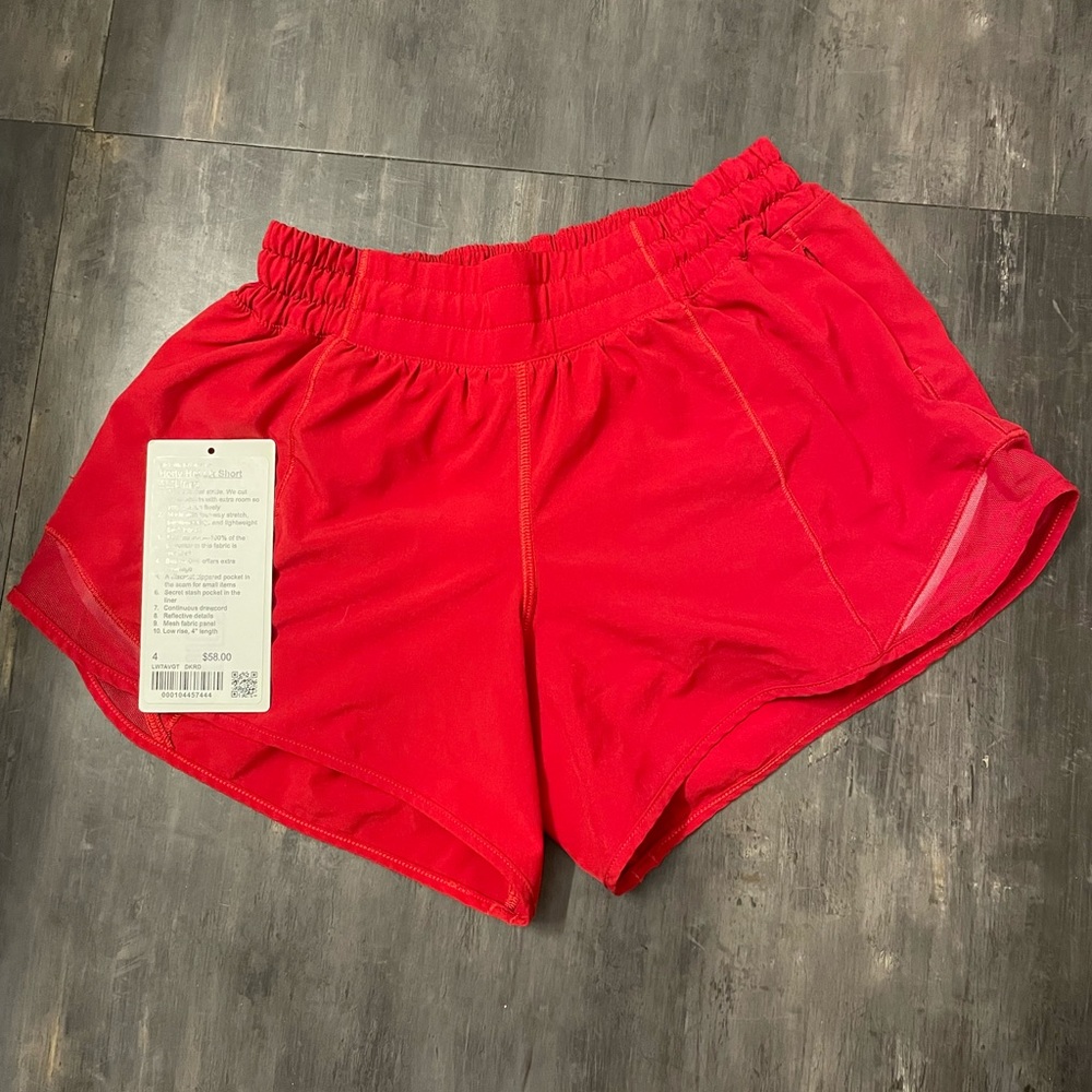 Lululemon Hotty Hot LR Short 4” Lined
